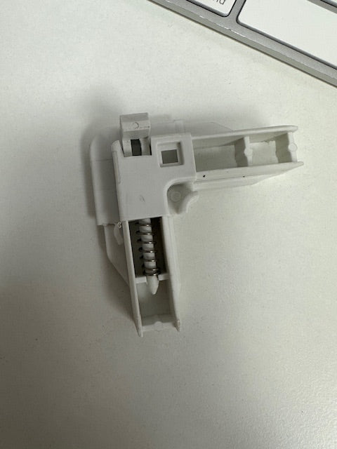 Screen Corner - Bent Tab locking